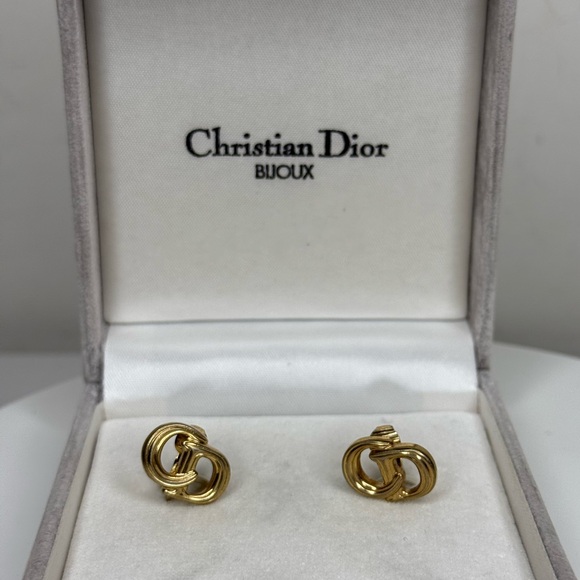 VINTAGE DIOR CLIP ON EARRING (No Box) - Picture 1 of 4
